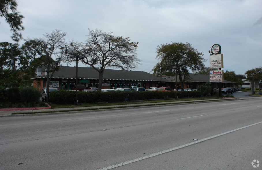 Primary Photo Of 6000 4th St, Saint Petersburg Storefront For Lease