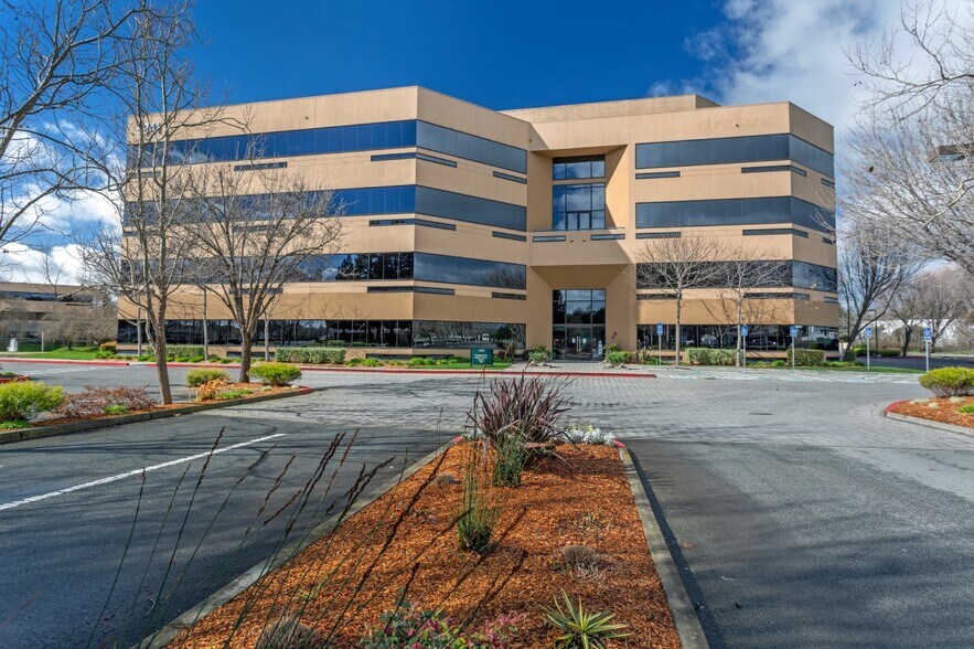 More Photos Of 5341 Old Redwood Hwy, Petaluma Office For Lease