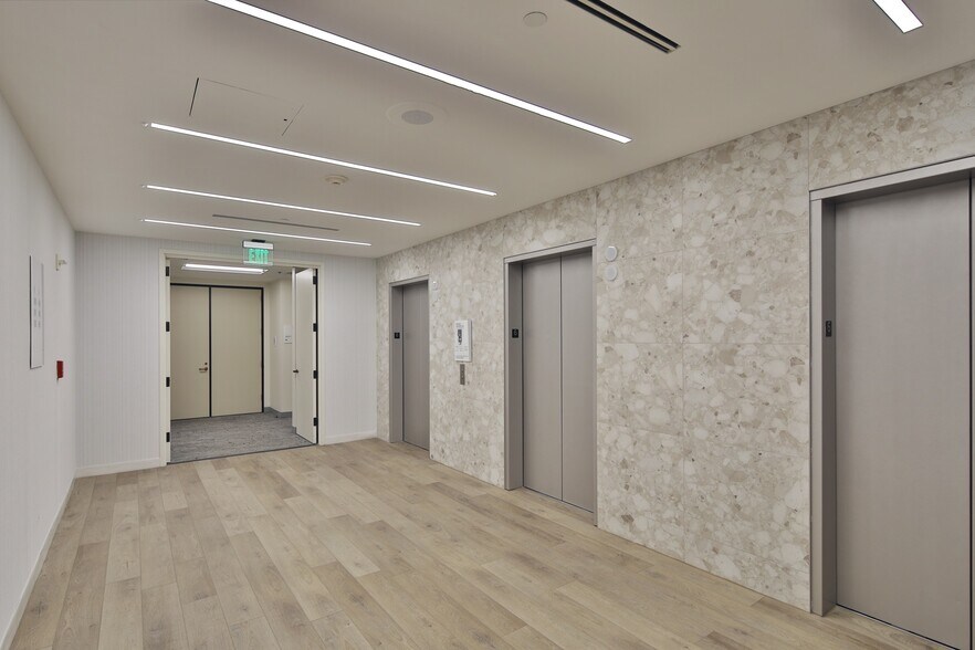 More Photos Of 70 S Lake Ave, Pasadena Office For Lease