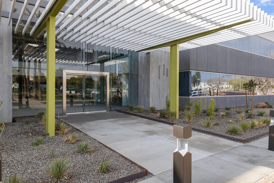 More Photos Of 1890 S Price Rd, Chandler Loft Creative Space For Lease