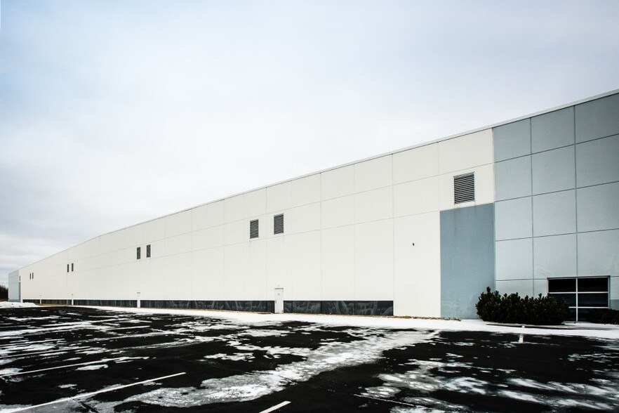 More Photos Of 100 First Ave, Gouldsboro Distribution For Lease