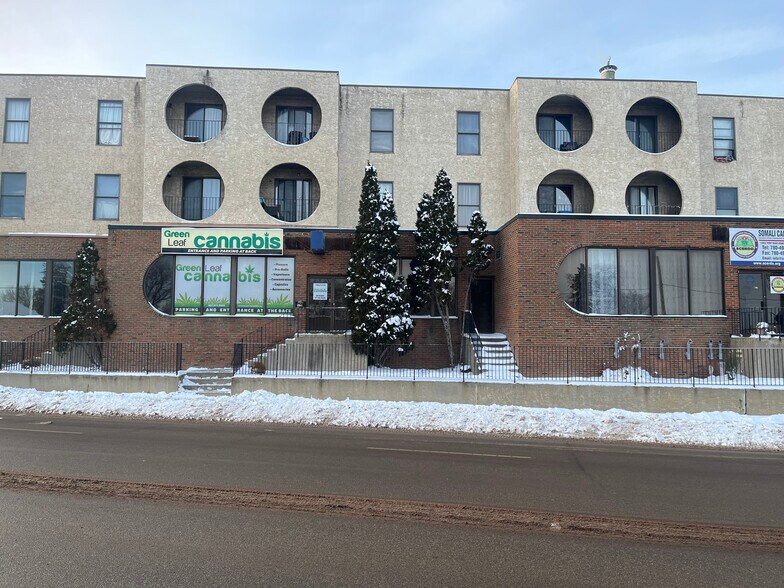 More Photos Of 12046 Fort Rd NW, Edmonton Apartments For Lease