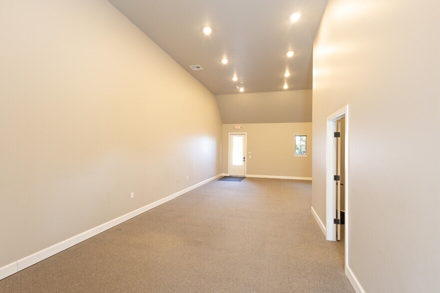 More Photos Of 2901 Fairfax Dr, Edmond Medical For Lease