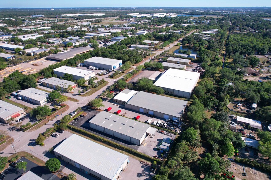 More Photos Of 5600 Zip Dr, Fort Myers Warehouse For Sale