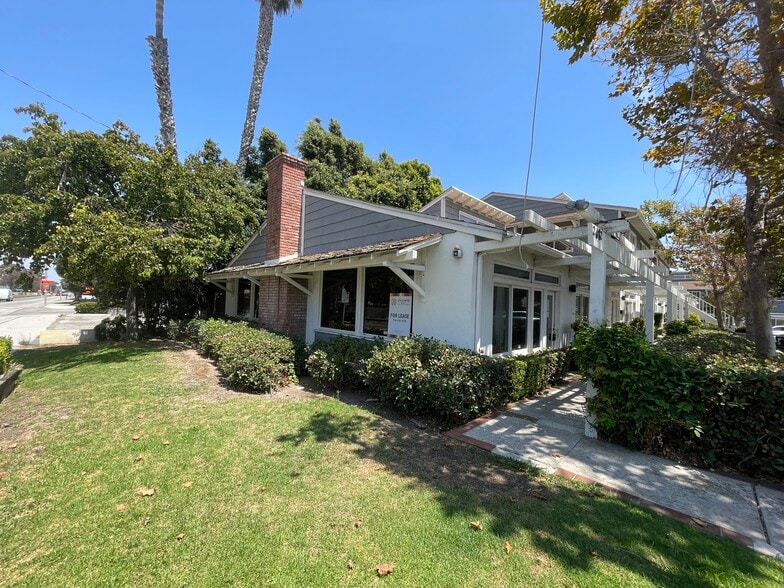More Photos Of 2482 Newport Blvd, Costa Mesa Loft Creative Space For Lease