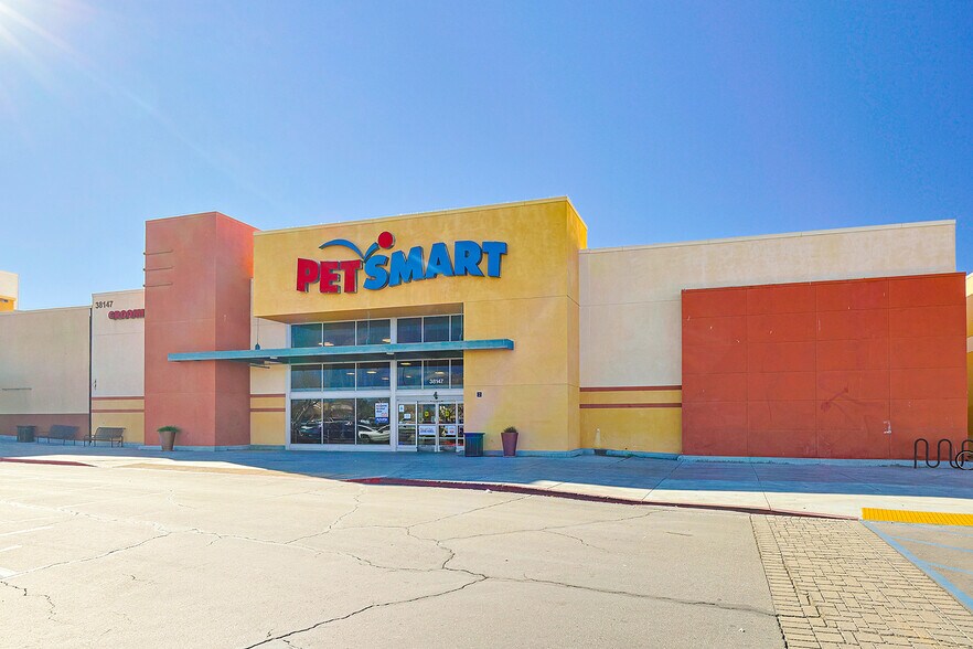 More Photos Of 38107-38215 47th St E, Palmdale Storefront For Sale