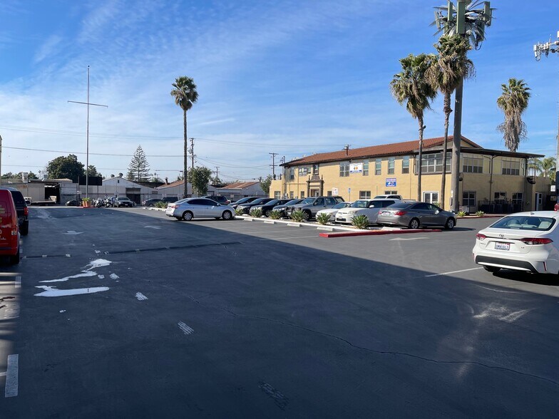 More Photos Of 6200-6300 Wilmington Ave, Los Angeles Restaurant For Lease