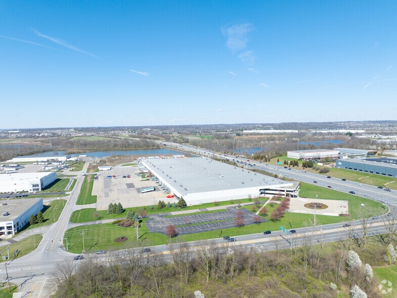 More Photos Of 3550-3560 Symmes Rd, Hamilton Manufacturing For Lease