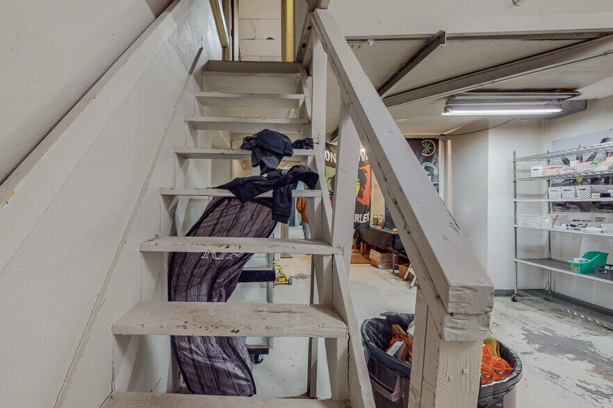 More Photos Of 804 S Main St, Belen Storefront For Sale