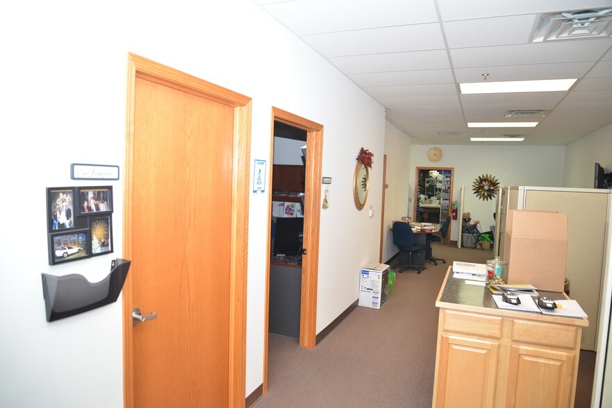 More Photos Of 1343 E Wisconsin Ave, Pewaukee Light Distribution For Lease