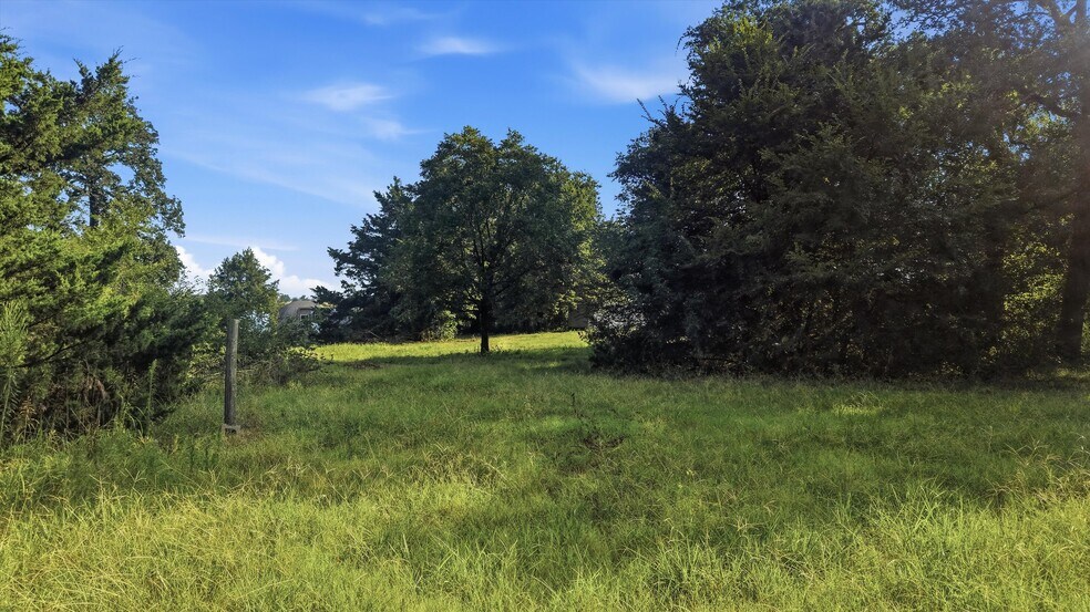 More Photos Of 1614 W Line Rd, Whitesboro Land For Sale