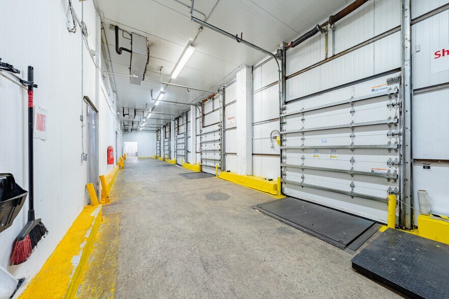 More Photos Of 1930 NW 23rd St, Miami Warehouse For Sale