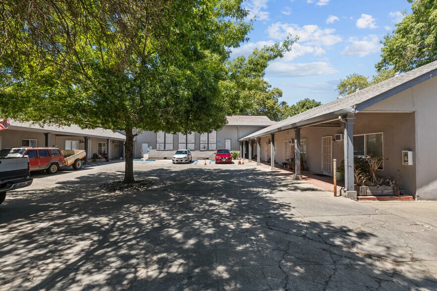 More Photos Of 1617-1621 Lisbon Ave, West Sacramento Apartments For Sale