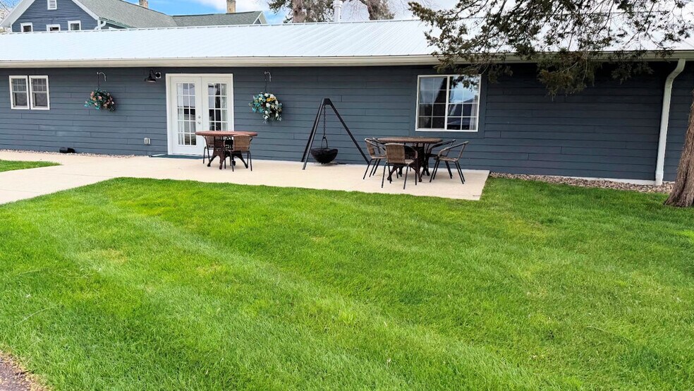 More Photos Of 3884 S Gillette Dr, Wisconsin Dells Lodge Meeting Hall For Sale