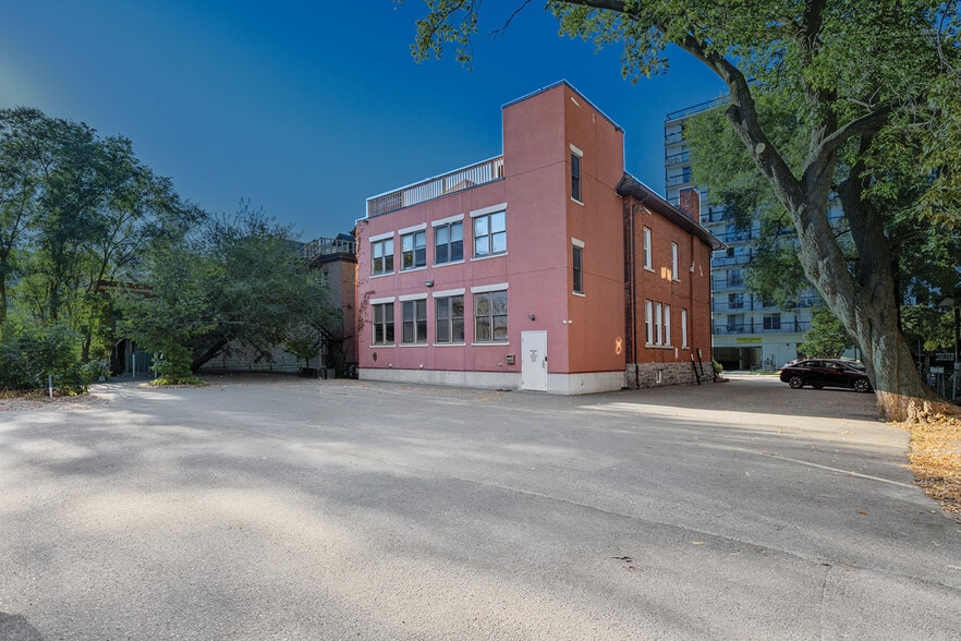 More Photos Of 226 Argyle Ave, Ottawa Office For Sale