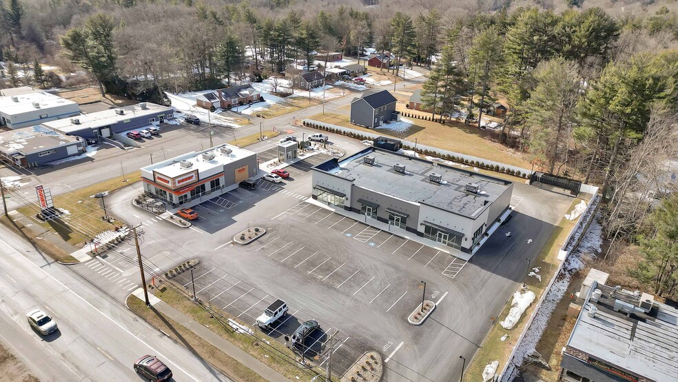 More Photos Of 212 Southampton Rd, Westfield Freestanding For Lease