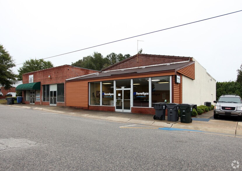 Primary Photo Of 126-138 E Vance St, Zebulon Freestanding For Lease