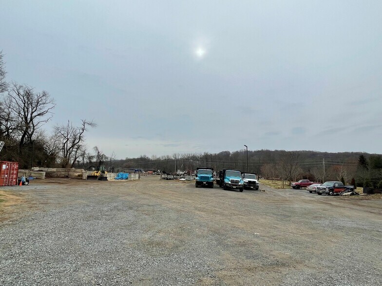 More Photos Of 1473 US Highway 22 E, Annandale Land For Lease