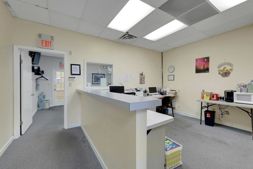 More Photos Of 1033 Clifton Ave, Clifton Medical For Sale