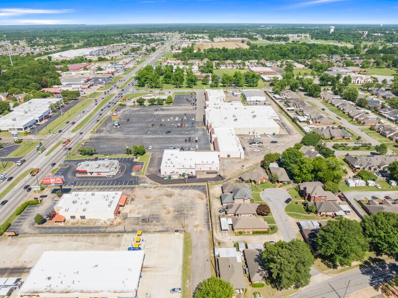 More Photos Of 6200-6228 Atlanta Hwy, Montgomery Storefront For Sale