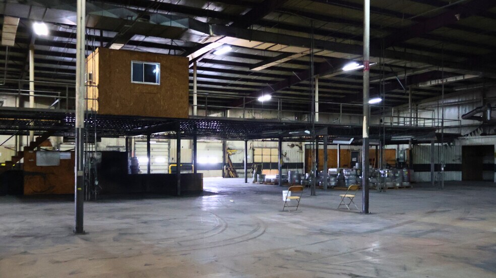 More Photos Of 1140 Claremont Rd, Carlisle Flex For Lease