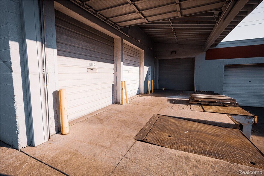 More Photos Of 1462 Imlay City Rd, Lapeer Manufacturing For Lease