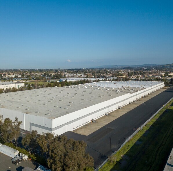 More Photos Of 30736-30760 Wiegman Rd, Hayward Distribution For Lease