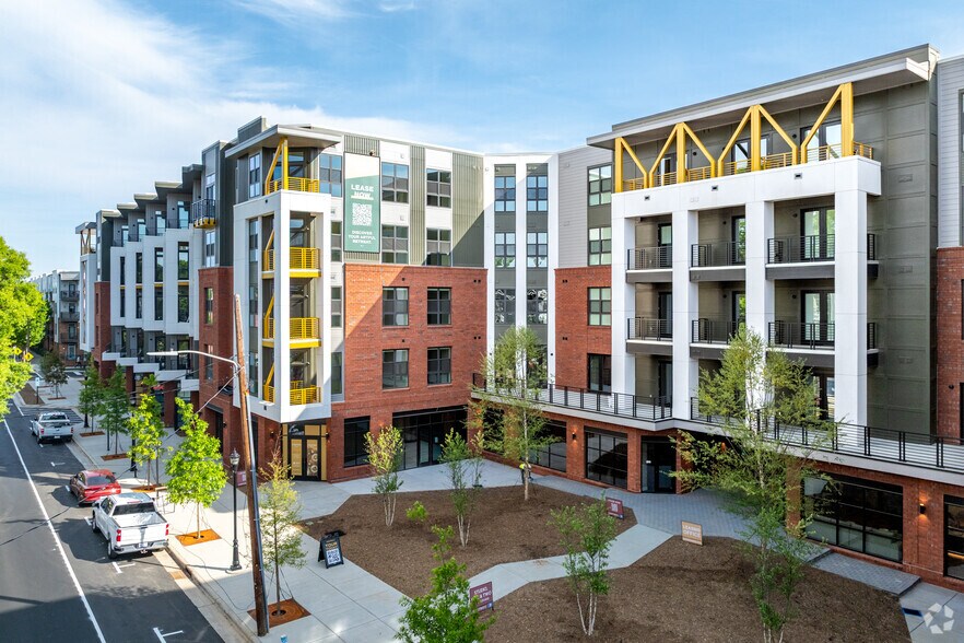 More Photos Of 715 E 36th St, Charlotte Apartments For Lease