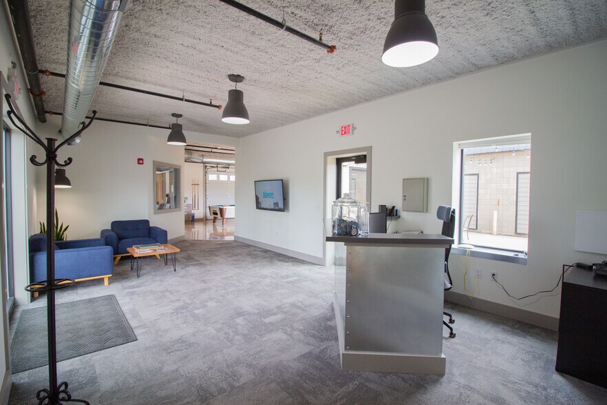 More Photos Of 501 W Willard St, Kalamazoo Office For Lease