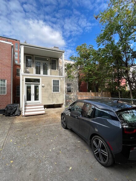 More Photos Of 211 K St Ne, Washington Office Residential For Sale