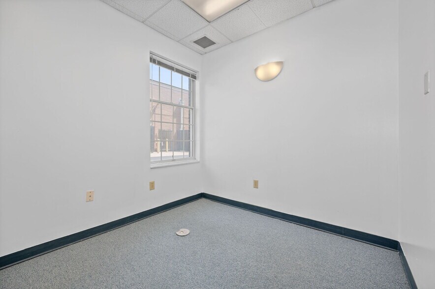 More Photos Of 4630 Pleasant Ave, Fairfield Medical For Lease