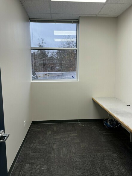 More Photos Of 55 R Washington St, Norwell Warehouse For Lease