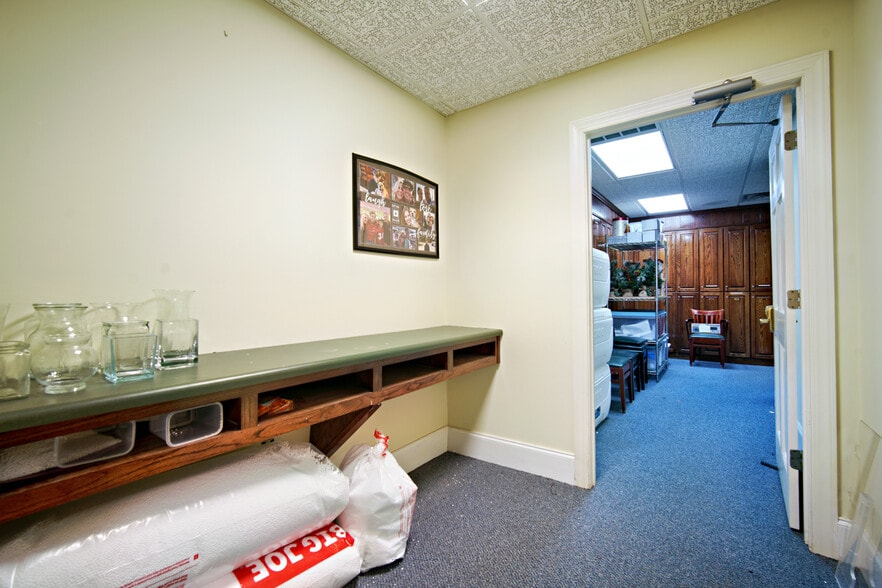 More Photos Of 128 Oakview Club Dr, Macon-Bibb Golf Course Driving Range For Sale