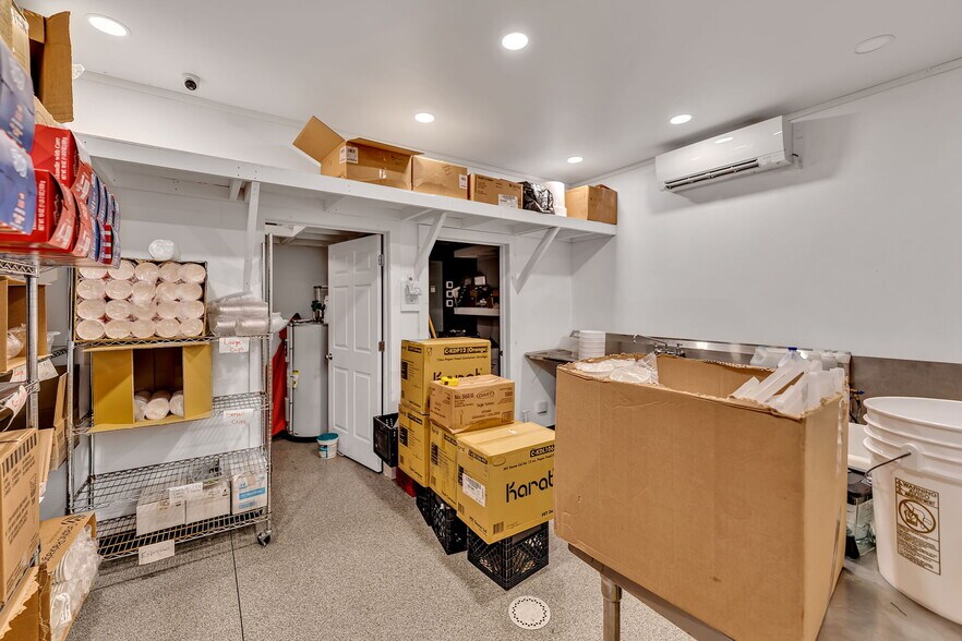 More Photos Of 1908 Old Route 17, Roscoe Restaurant For Sale