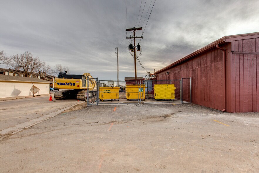 More Photos Of 100 Bennett Ave, Bennett Freestanding For Lease