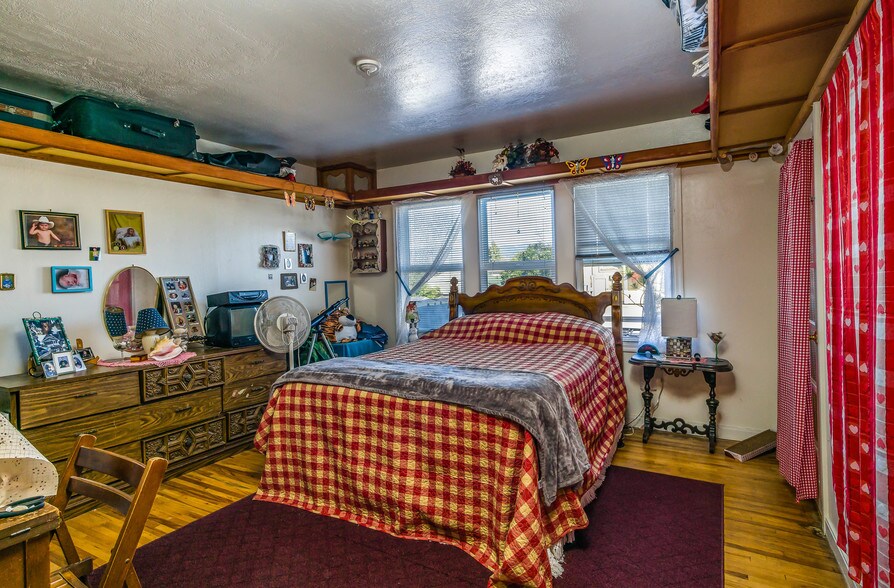 More Photos Of 290 Seminary Ave, Ukiah Storefront Retail Residential For Sale