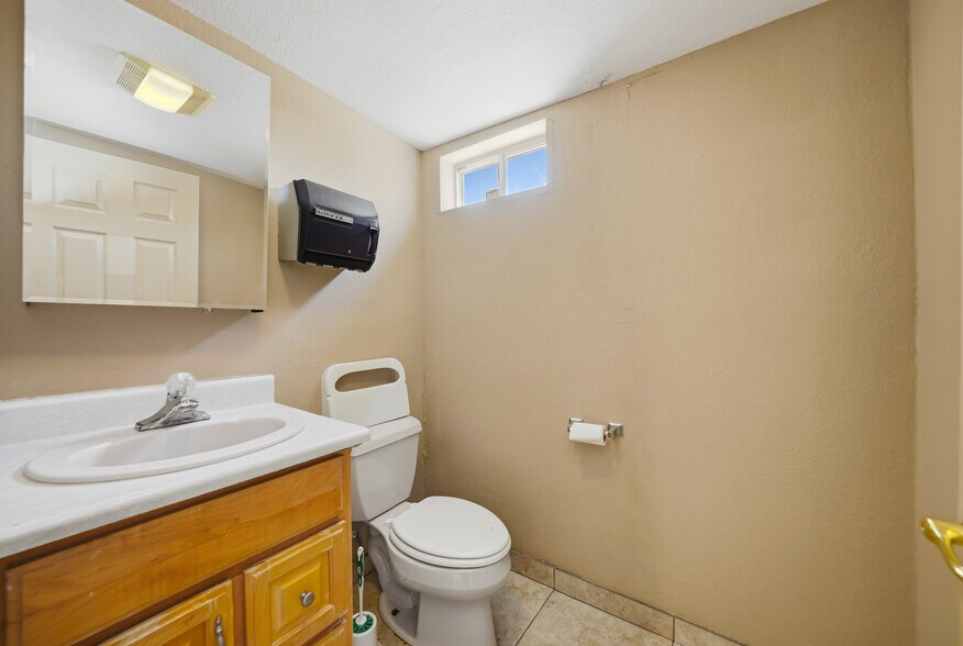 More Photos Of 66337 Pierson Blvd, Desert Hot Springs Office For Sale