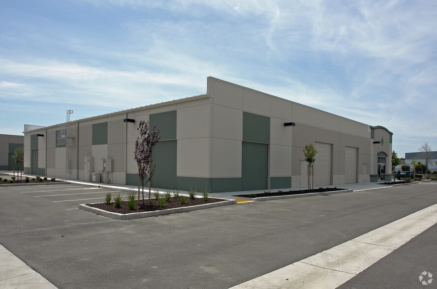 More Photos Of 2733 Boeing Way, Stockton Warehouse For Lease