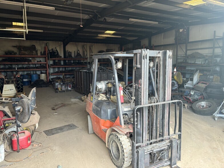 More Photos Of 1175 Big Orange Rd, Cordova Warehouse For Sale