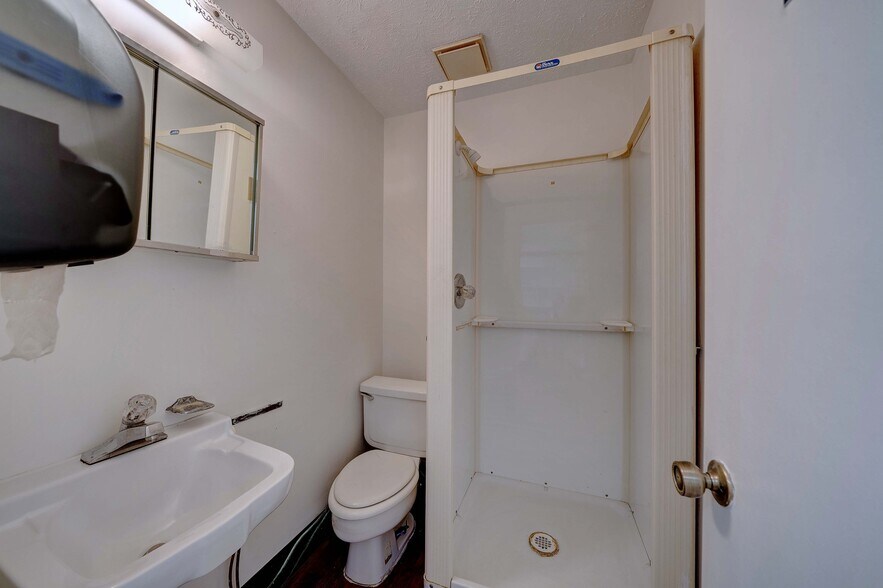 More Photos Of 8811 Front Beach Rd, Panama City Beach Medical For Lease