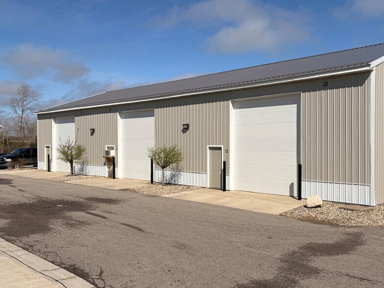 Primary Photo Of 3235 E Reid Rd, Grand Blanc Self Storage For Lease