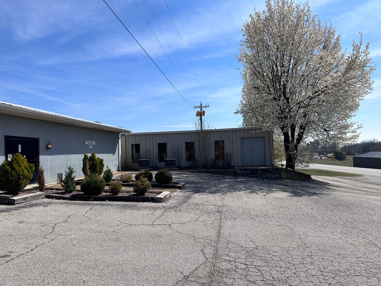 More Photos Of 388 Highway 62 E, Salem Warehouse For Sale