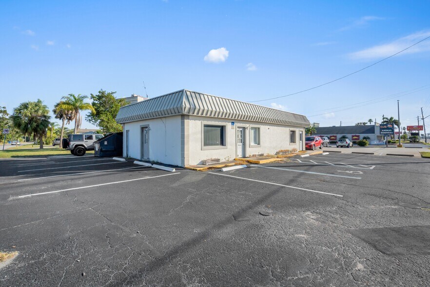 More Photos Of 800 Pasadena Ave S, South Pasadena Storefront Retail Residential For Sale