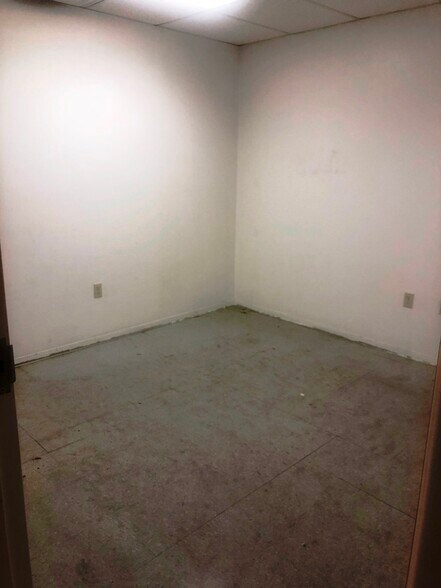 More Photos Of 3555-3559 W Wright St, Boise Light Manufacturing For Lease