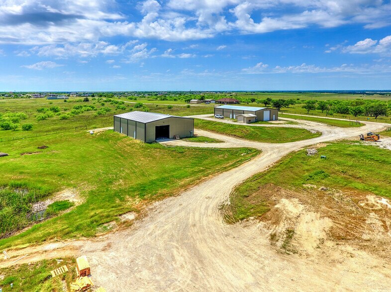 More Photos Of 6126 Private Road 902, Celina Warehouse For Sale