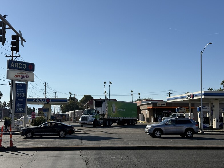 More Photos Of 551 N Lamb Blvd, Las Vegas Service Station For Sale