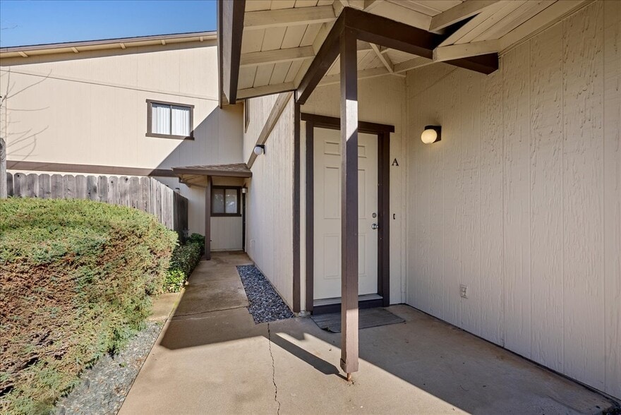 More Photos Of 3337 La Canada Dr, Cameron Park Apartments For Sale