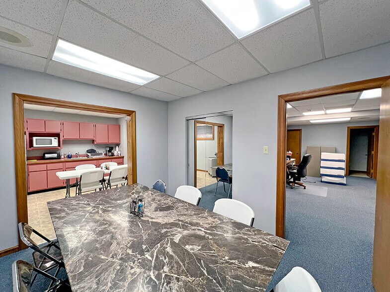 More Photos Of 2900 Frank Scott Pky W, Belleville Office For Sale