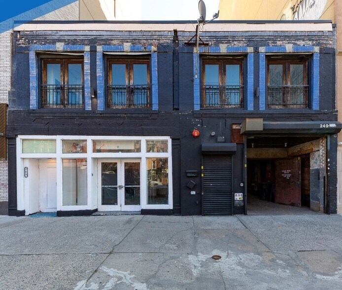 Primary Photo Of 249-251 4th Ave, Brooklyn Restaurant For Lease