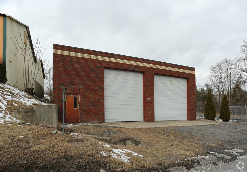 More Photos Of 838 New Loudon Rd, Latham Warehouse For Sale
